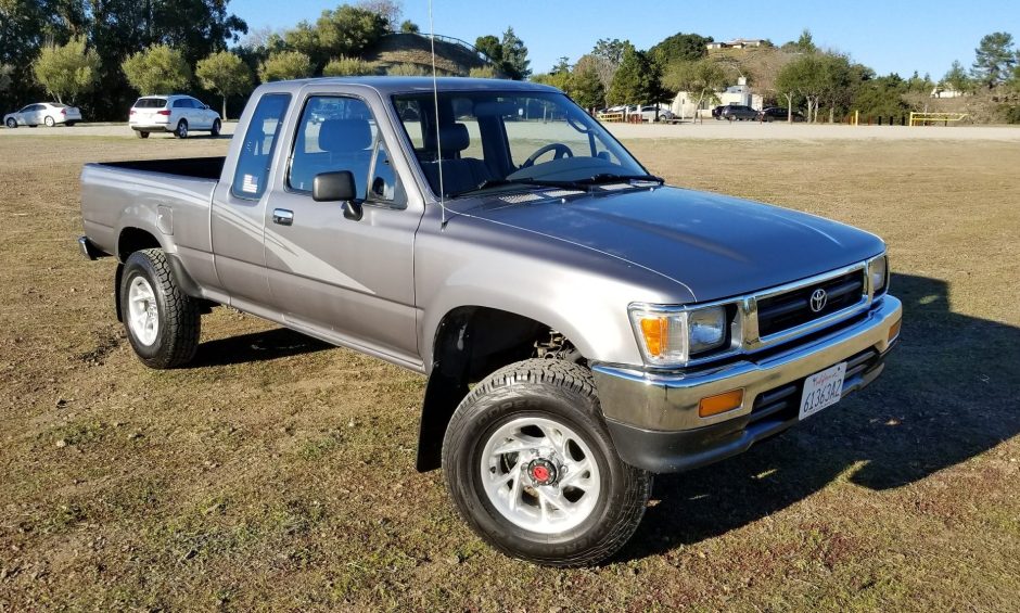 1993 Toyota Pickup Deluxe Extra Long Wheel Base JT4RN13P8P6056637 Hagerty Valuation Tools